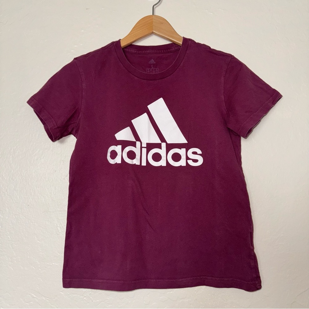 Adidas Burgundy T-shirt Size S